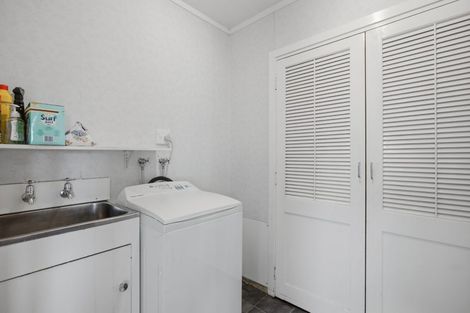 Photo of property in 34 Truby King Street, Merrilands, New Plymouth, 4312