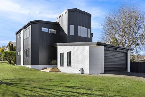 Photo of property in 6 Cadman Court, Rototuna, Hamilton, 3210