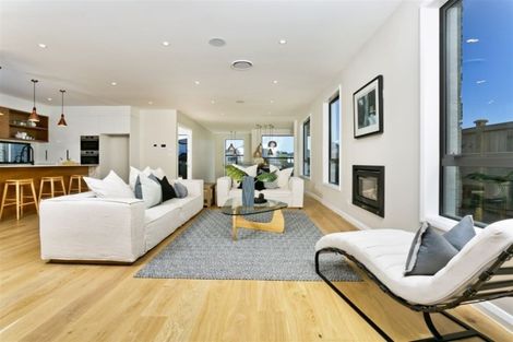 Photo of property in 16 Turutu Place, Long Bay, Auckland, 0630