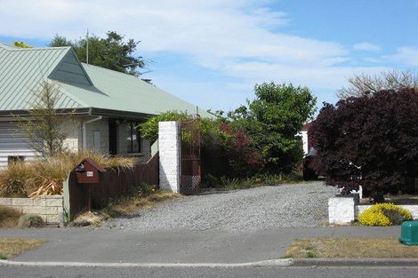 Photo of property in 96 Royal Park Drive, Parklands, Christchurch, 8083