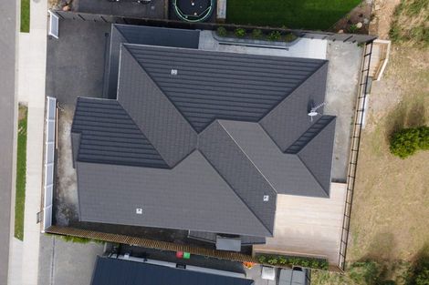 Photo of property in 28 Farnworth Terrace, Churton Park, Wellington, 6037