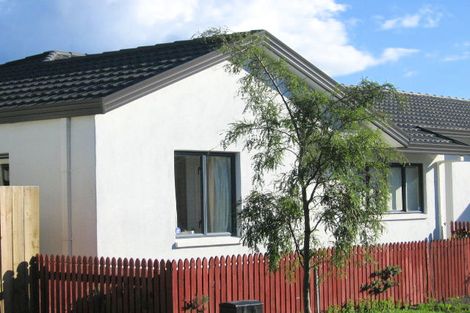 Photo of property in 22 Albizia Avenue, Henderson, Auckland, 0612