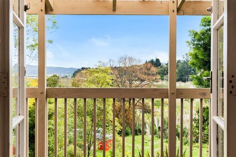 Photo of property in 2 Waimahanga Road, Onerahi, Whangarei, 0110