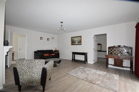 Photo of property in 75a Queen Street West, Levin, 5510