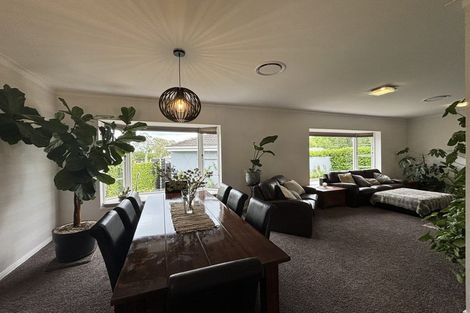 Photo of property in 27 Phoenix Avenue, Hokowhitu, Palmerston North, 4410