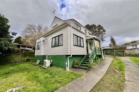 Photo of property in 37 Borich Road, Sunnyvale, Auckland, 0612