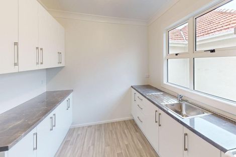 Photo of property in 12 Larsen Court, Roslyn, Palmerston North, 4414