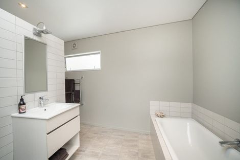 Photo of property in 4 Mere Mere Avenue, Palmerston North, 4414