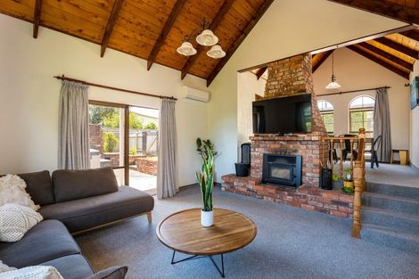 Photo of property in 288e Mangorei Road, Merrilands, New Plymouth, 4312