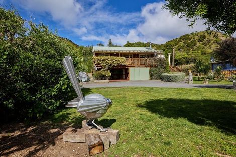 Photo of property in 17 Makura Road, Goose Bay, Kaikoura, 7374