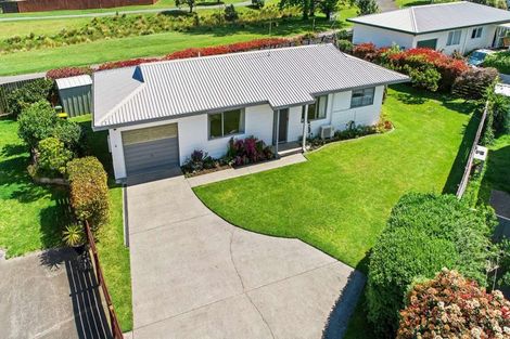 Photo of property in 6 Barbara Grove, Papamoa Beach, Papamoa, 3118