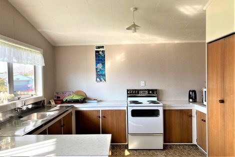 Photo of property in 84 Grey Street, Waitara, 4320