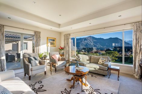Photo of property in 15 Valley Crescent, Wanaka, 9305