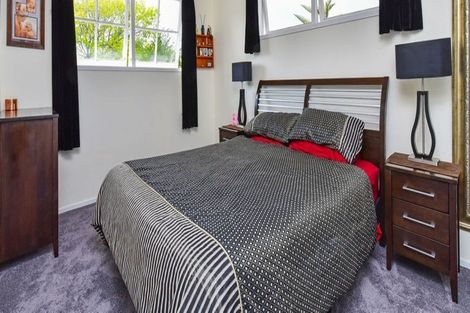 Photo of property in 10 Sunnypark Avenue, Rosehill, Papakura, 2113