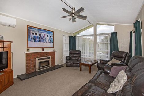 Photo of property in 16 Ranfurly Place, Te Kamo, Whangarei, 0112