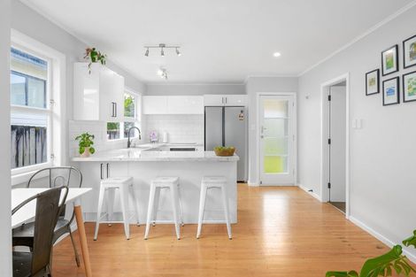 Photo of property in 4a Gibson Road, Dinsdale, Hamilton, 3204