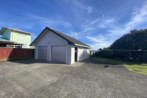 Photo of property in 46 Lee Street, Castlecliff, Whanganui, 4501