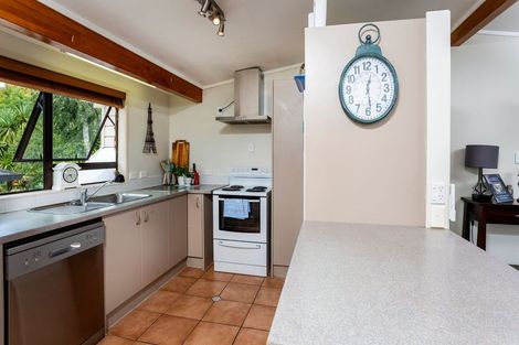 Photo of property in 34 Unsworth Drive, Unsworth Heights, Auckland, 0632