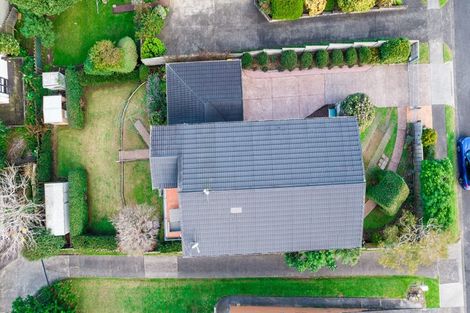 Photo of property in 16 Knightsbridge Drive, Forrest Hill, Auckland, 0620