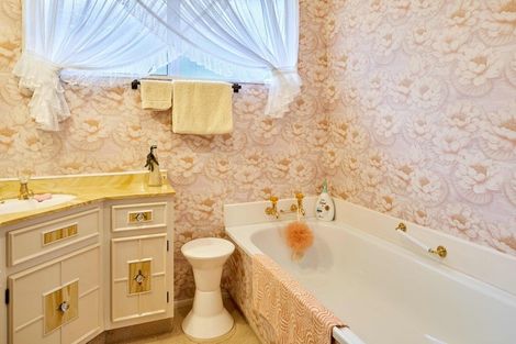 Photo of property in 20 Mapplebeck Street, Titahi Bay, Porirua, 5022