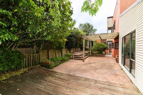 Photo of property in 51 Sunrise Boulevard, Tawa, Wellington, 5028