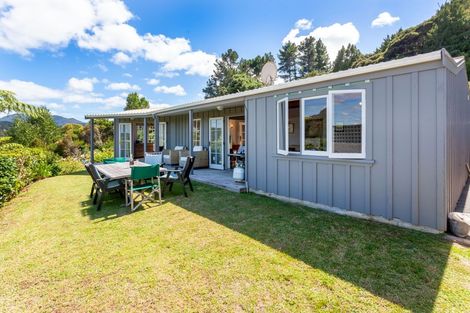 Photo of property in 9 James Street, Coromandel, 3506