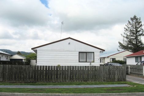 Photo of property in 9d Wyndham Road, Hannahs Bay, Rotorua, 3010