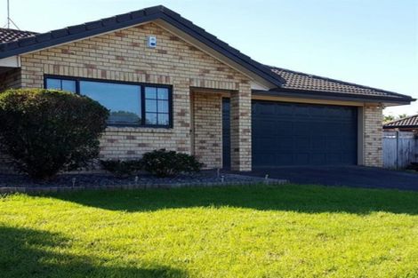 Photo of property in 11 Sandwick Drive, Weymouth, Auckland, 2103