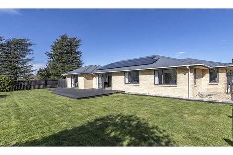 Photo of property in 107 High Street, Oxford, 7430