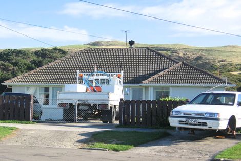 Photo of property in 10 Rakihau Place, Titahi Bay, Porirua, 5022