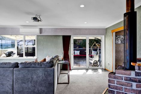 Photo of property in 5 Scott Street, Moturoa, New Plymouth, 4310