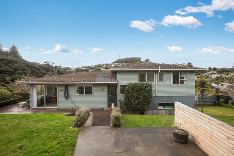 Photo of property in 5 Woolwich Close, Whitby, Porirua, 5024