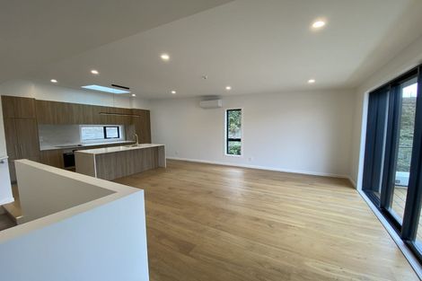 Photo of property in 52 Tiketike Way, Brooklyn, Wellington, 6021