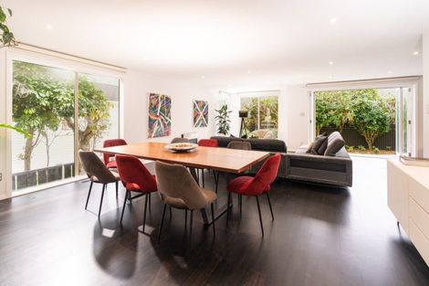 Photo of property in 64 Friend Street, Karori, Wellington, 6012