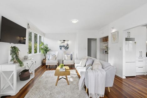 Photo of property in 142 The Ridgeway, Mornington, Wellington, 6021