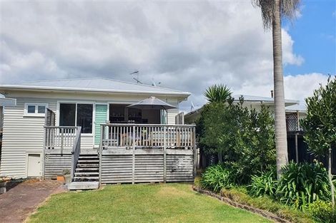 Photo of property in 41 Margaret Avenue, Mount Albert, Auckland, 1025