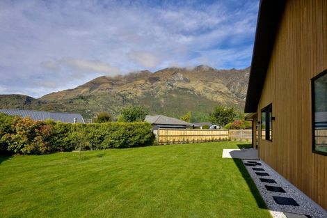 Photo of property in 9 Morepork Way, Arthurs Point, Queenstown, 9371
