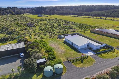 Photo of property in 15 Waitarere Rise Avenue, Waitarere Beach, Levin, 5510