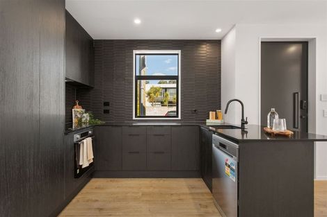 Photo of property in 2/57 Carlton Mill Road, Merivale, Christchurch, 8014