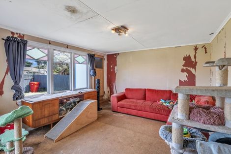 Photo of property in 2 Waitai Street, Castlecliff, Whanganui, 4501