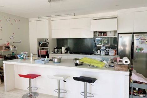 Photo of property in 32a Coronation Road, Hillcrest, Auckland, 0627