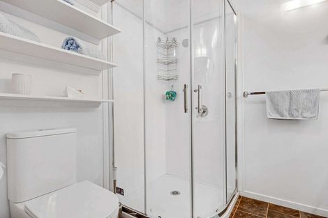 Photo of property in 11 North Way, Titirangi, Auckland, 0604