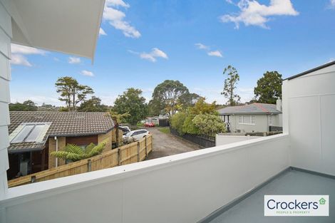 Photo of property in 2/75 Atkinson Road, Titirangi, Auckland, 0604