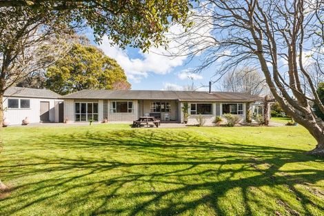 Photo of property in 879 Reid Line East, Bunnythorpe, Palmerston North, 4481