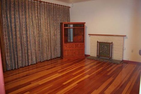 Photo of property in 25 Montreal Grove, Kingston, Wellington, 6021