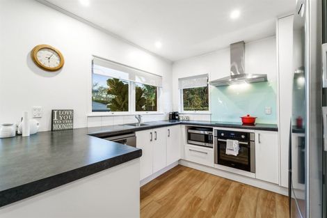 Photo of property in 3/3 Marsh Avenue, Forrest Hill, Auckland, 0620