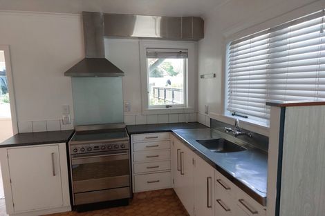 Photo of property in 27 Belle Vue Avenue, Northcote Point, Auckland, 0627