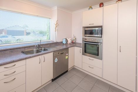 Photo of property in 21 Gilligan Close, College Estate, Whanganui, 4500