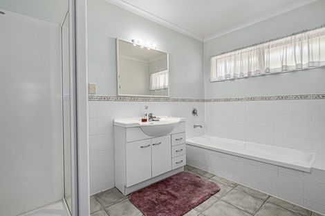 Photo of property in 8 Doneraille Place, Bethlehem, Tauranga, 3110