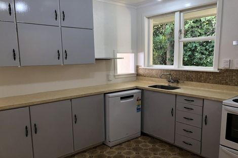 Photo of property in 2/54 Kings Crescent, Hutt Central, Lower Hutt, 5010